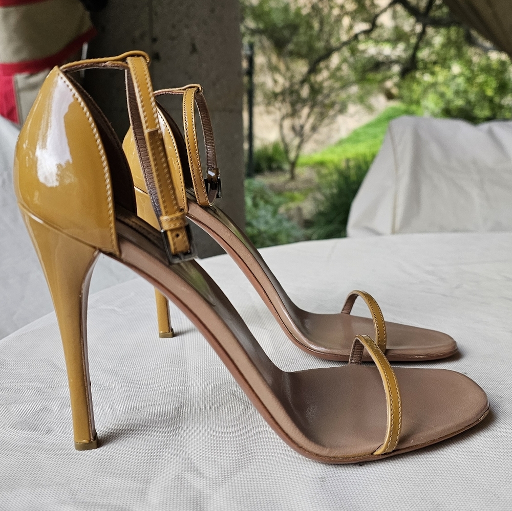 ALAÏA - Patent Leather Stiletto Sandal - NEVER WORN - Picture 3 of 11